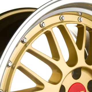 23046a9802063604d.jpg